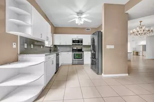11571 Briarwood Cir, Boynton Beach, FL 33437 - Photo 7
