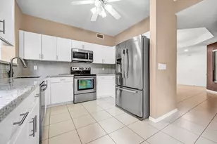 11571 Briarwood Cir, Boynton Beach, FL 33437 - Photo 5