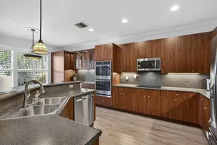 109 Isola Cir, Royal Palm Beach, FL 33411 - Photo 31