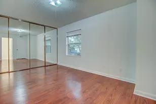 44 Essex Ct, West Palm Beach, FL 33411 - Photo 23