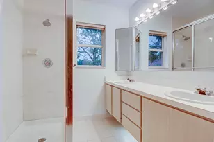 44 Essex Ct, West Palm Beach, FL 33411 - Photo 19