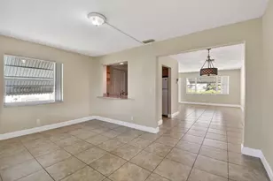 1904 SW Golf Ln, Boynton Beach, FL 33426 - Photo 9