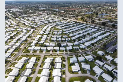 1904 SW Golf Lane, Boynton Beach, FL 33426 - Photo 31