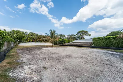 2417 Country Oaks Lane, Palm Beach Gardens, FL 33410 - Photo 33