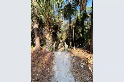 124 W Caribbean, Port Saint Lucie, FL 34952 - Photo 23