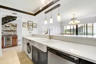 127 Old Meadow Way, Palm Beach Gardens, FL 33418 - Photo 7