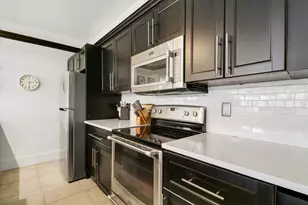 127 Old Meadow Way, Palm Beach Gardens, FL 33418 - Photo 5