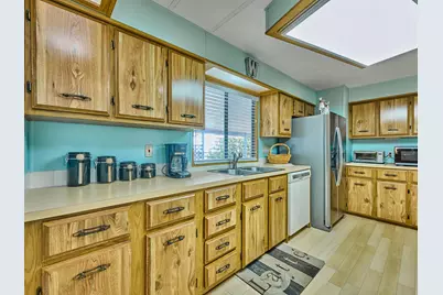 7626 SE Independence Avenue, Hobe Sound, FL 33455 - Photo 15