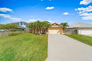 6229 Lucerne St, Jupiter, FL 33458 - Photo 3