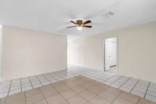 4907 Gulfstream Rd, Lake Worth, FL 33460 - Photo 7