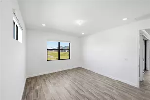 6890 NW Kestrel Lane, Port Saint Lucie, FL 34987 - Photo 17