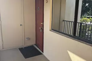 110 SE 7th St- Unit 5 Bldg 110, Deerfield Beach, FL 33441 - Photo 3