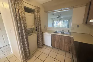 110 SE 7th St- Unit 5 Bldg 110, Deerfield Beach, FL 33441 - Photo 9