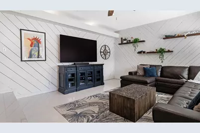 21 SE 14th Street, Pompano Beach, FL 33060 - Photo 9