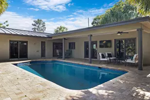 21 SE 14th St, Pompano Beach, FL 33060 - Photo 37