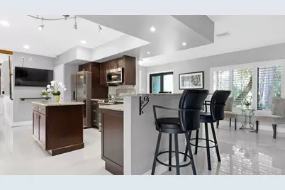 21 SE 14th Street, Pompano Beach, FL 33060 - Photo 13