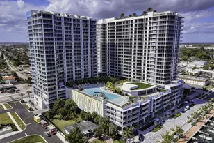 220 Lake Shore Dr, West Palm Beach, FL 33403 - Photo 1