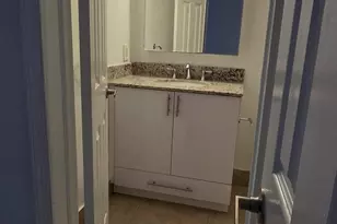 560 NE 19th Ave, Deerfield Beach, FL 33441 - Photo 9