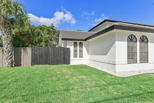 150 Lucina Dr, Hypoluxo, FL 33462 - Photo 49