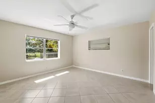 9774 Lancaster Pl, Boca Raton, FL 33434 - Photo 13