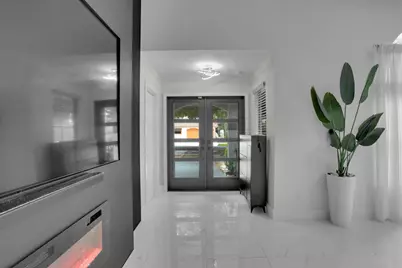 469 NW 38th Avenue, Deerfield Beach, FL 33442 - Photo 5