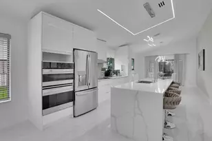 469 NW 38th Ave, Deerfield Beach, FL 33442 - Photo 9