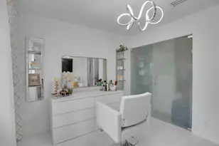 469 NW 38th Ave, Deerfield Beach, FL 33442 - Photo 27