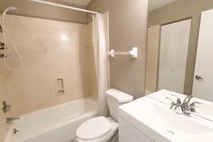 565 SE Thornhill Dr, Port Saint Lucie, FL 34983 - Photo 19