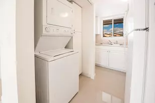 1501 Crescent Cir, West Palm Beach, FL 33403 - Photo 3