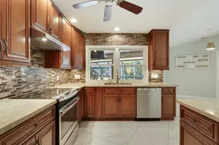 2610 SE Erickson Dr, Port Saint Lucie, FL 34984 - Photo 19