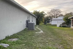 426 Easy St, Sebastian, FL 32958 - Photo 7