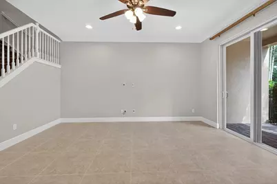 5072 Dulce Court, Palm Beach Gardens, FL 33418 - Photo 11