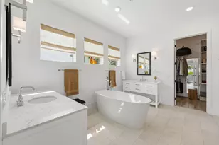 12176 Waterstone Cir, Palm Beach Gardens, FL 33412 - Photo 27