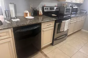 119 SW Fairchild Ave, Port Saint Lucie, FL 34984 - Photo 5