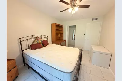 1004 Newcastle A, Boca Raton, FL 33434 - Photo 17