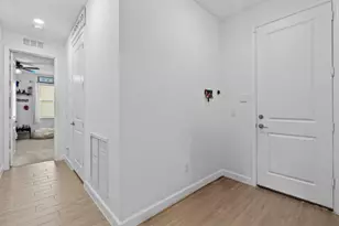 7608 NW Deysbrook Ln, Port Saint Lucie, FL 34987 - Photo 15