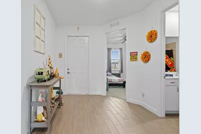 7608 NW Deysbrook Lane, Port Saint Lucie, FL 34987 - Photo 9