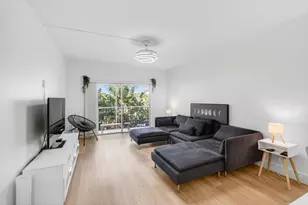 50 SW 3rd Ave, Boca Raton, FL 33432 - Photo 5