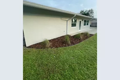 808 SE Degan Drive, Port Saint Lucie, FL 34983 - Photo 9