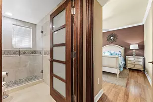 2650 Lake Shore Dr, West Palm Beach, FL 33404 - Photo 19