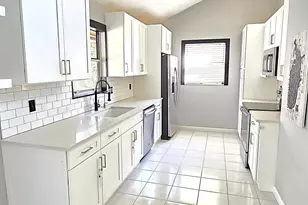 82 Maplecrest Cir, Jupiter, FL 33458 - Photo 7