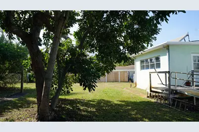 5160 Lake Osborne Drive, Lake Worth Beach, FL 33461 - Photo 5