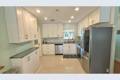 282 SE Edgewood Drive, Stuart, FL 34996 - Photo 3