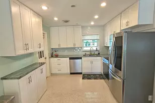 282 SE Edgewood Dr, Stuart, FL 34996 - Photo 3