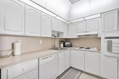 19380 Collins Avenue #523, Sunny Isles Beach, FL 33160 - Photo 15