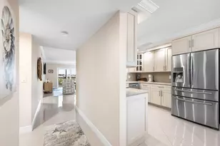 7286 Huntington Ln, Delray Beach, FL 33446 - Photo 3