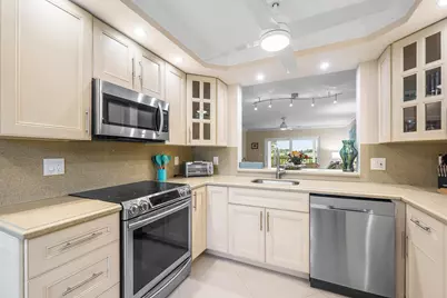 7286 Huntington Lane #301, Delray Beach, FL 33446 - Photo 5