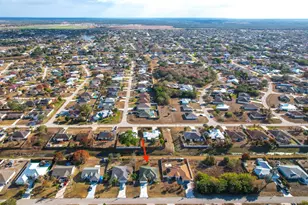 434 SW Lacroix Ave, Port Saint Lucie, FL 34953 - Photo 35