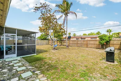 221 NW 39th Court, Pompano Beach, FL 33064 - Photo 29