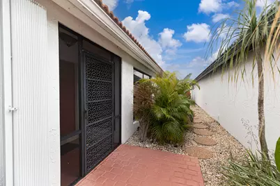 10861 White Aspen Lane, Boca Raton, FL 33428 - Photo 9